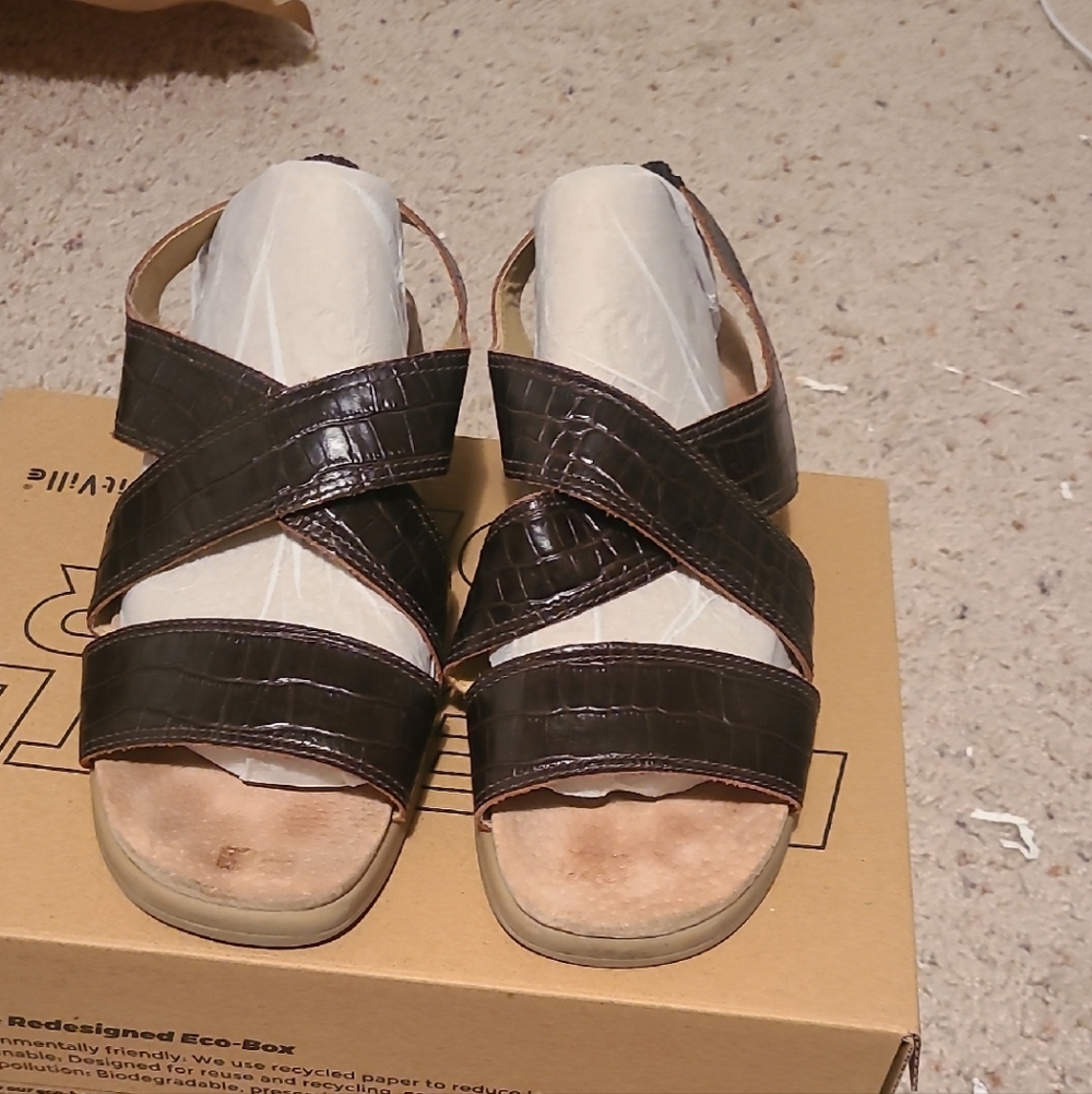 Rockport Dark Brown Crisscross Sandals